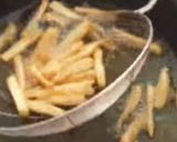 શક્કરિયા ની ફેંચ ફ્રાય ફરાળી રેસિપી (Shakkariya French Fries Farali Recipe In Gujarati) રેસીપી સ્ટેપ2ફોટો