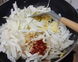 Foto langkah ke 3 dari resep Mihun goreng tanpa minyak, tanpa gula.