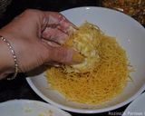 A picture of step 8 of Pasta vermicelli nest with mashed potatoes.