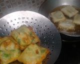 Foto langkah ke 5 dari resep Martabak telur mini.