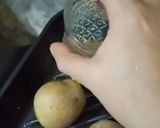 A picture of step 3 of Chicken cheese smashed potatoes.
