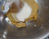 A picture of step 5 of Mixed flour masala puri.