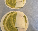 Foto del paso 3 de la receta: Quesadillas de pesto, queso y pavo