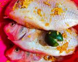 Foto langkah ke 2 dari resep Ikan Nila Goreng Bumbu Kuning.
