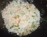 A picture of step 3 of Vegetables fried rice with Manchurian.