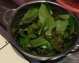 รูปขั้นตอนการทำที่ 1 ของ ใบเหลียงผัดไข่(มังสวิรัติ)