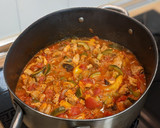 Foto del paso 5 de la receta: Pollo en pisto al Jerez