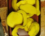 Gyümölcsös túró tortamangós zselével recept fázis 4 fotója