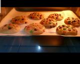 Foto langkah ke 10 dari resep Cookies M&M -joyofbaking.com.