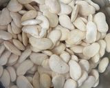 Foto del paso 1 de la receta: Pallares cremosos con pescado frito !