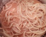 Foto del paso 4 de la receta: Espagueti rojo con crema