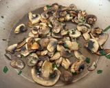 Foto del passaggio 4 della ricetta Fagottini prosciutto e funghi senza glutine