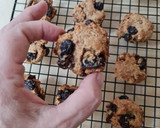 Foto del paso 3 de la receta: Galletas fit de pasas de uva y nuez con base de avena y yogurt