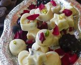 A picture of step 4 of Rasmalai Chocolate.