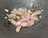 Foto langkah ke 2 dari resep Tumis Sayur Sosis.