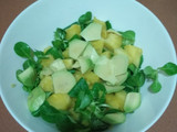 Ensalada de piña y aguacate