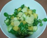 Foto del paso 1 de la receta: Ensalada de piña y aguacate