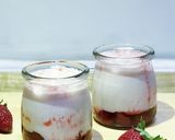 Foto langkah ke 3 dari resep Strawberry Milk.