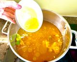Hình bước làm 3 của món Gà ủ thảo mộc