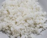 Foto langkah ke 2 dari resep Tips nasi sisa kemarin fresh kembali.