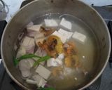 Foto langkah ke 2 dari resep Pindang Udang Tahu Bening.