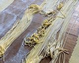 Foto del paso 3 de la receta: Fideos caseros 🍝