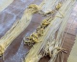 Foto del paso 3 de la receta: Fideos caseros 🍝
