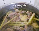 Hình bước làm 2 của món Bún bò giò heo