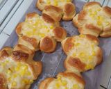 Foto langkah ke 6 dari resep Roti Jagung Mayonaise.