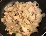 Foto del paso 3 de la receta: Pollo al roquefort en sanguche