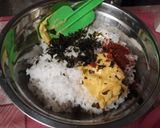 Foto langkah ke 3 dari resep Onigiri isi ayam.