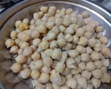 A picture of step 1 of Chola curry in besan gravy.
