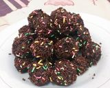 Foto langkah ke 9 dari resep Bola coklat simple (no oven).