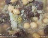 Foto del paso 5 de la receta: Caldo de verduras con garbanzos y morcilla de cebolla picante