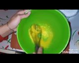صورة لخطوة 2 من وصفة كيكه البرتقان ب2 بيضه بس وبدون خلاط ولا مضرب كهربائي هاشه جداا
