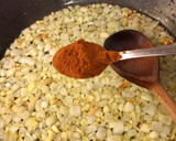 Foto del paso 7 de la receta: Manitas de cordero en salsa picante