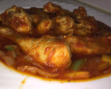 Foto del paso 7 de la receta: Pollo con verduras y tomate frito