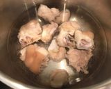 Hình bước làm 1 của món Canh rau củ hầm chân giò