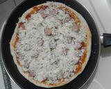Foto langkah ke 7 dari resep Cheesy sausage pizza (teflon).