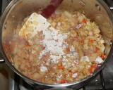 Foto del paso 2 de la receta: Empanadas de chupe de centolla con camarones