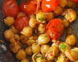 A picture of step 1 of Sautéed Chickpea Sandwich.