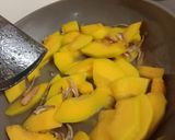 Foto langkah ke 3 dari resep Labu kuning tumis teri.