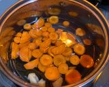 Foto langkah ke 2 dari resep Sayur Bening Bayam dengan Jagung Rebus.