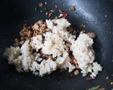 รูปขั้นตอนการทำที่ 2 ของ ข้าวคลุกกะเพราอกไก่~ไข่ดาว🍃🍳