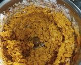 A picture of step 3 of Kerala style palak thoran.