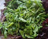 Foto del paso 1 de la receta: Ensalada de peras y queso azul