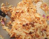 Foto del paso 2 de la receta: Tortilla de papa rallada