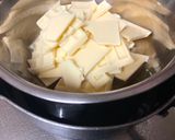 A picture of step 2 of White Chocolate and Matcha Soft Cake.