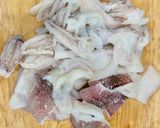 Hình bước làm 1 của món Mực xào sate