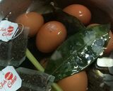 Foto langkah ke 1 dari resep Telur Pindang Retak Seribu.